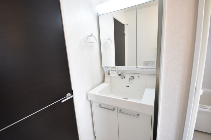 洗面設備　広い洗面スペース