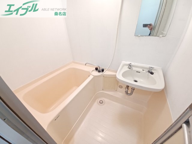 バス・シャワールーム　同物件・同型の写真になります