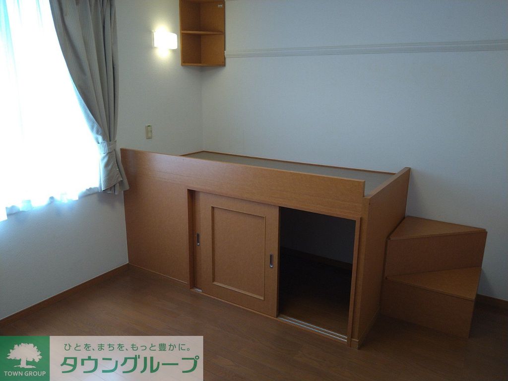 その他　ベッド型収納