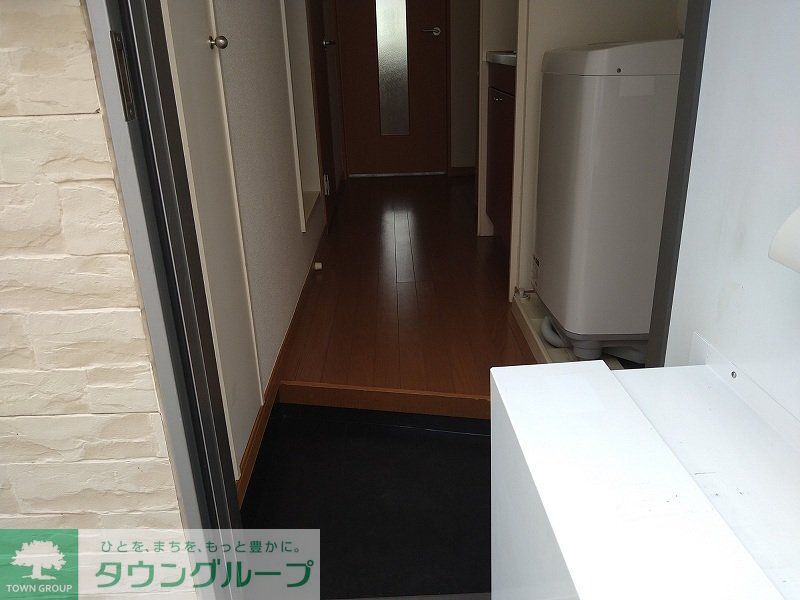 玄関　扉に宅配ボックス設置