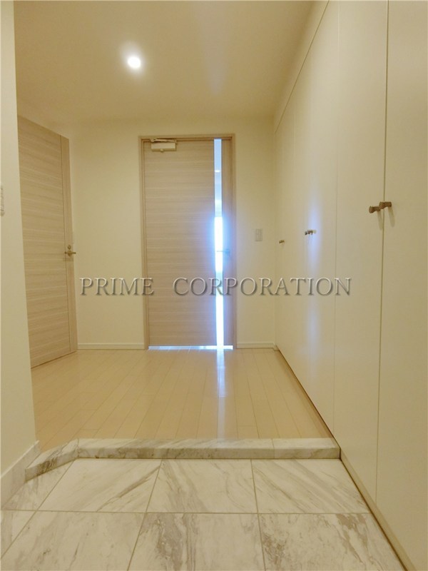 玄関　※参考写真※