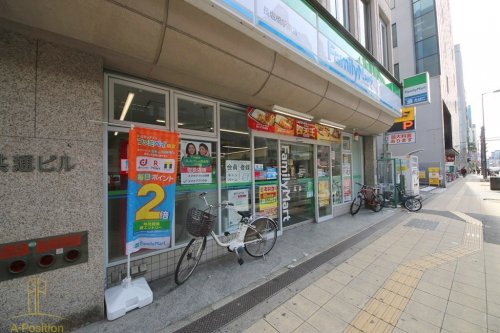 コンビニ　ファミリーマート 長堀橋駅南店（コンビニ）まで338m