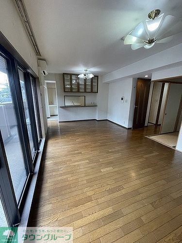 居室・リビング　リビング　清掃前