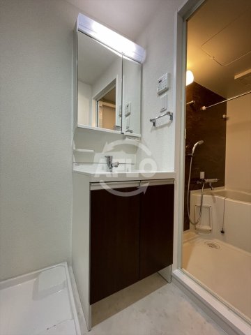 洗面設備　スプランディッド淀屋橋DUE　独立洗面台