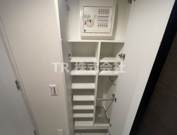 玄関　玄関収納