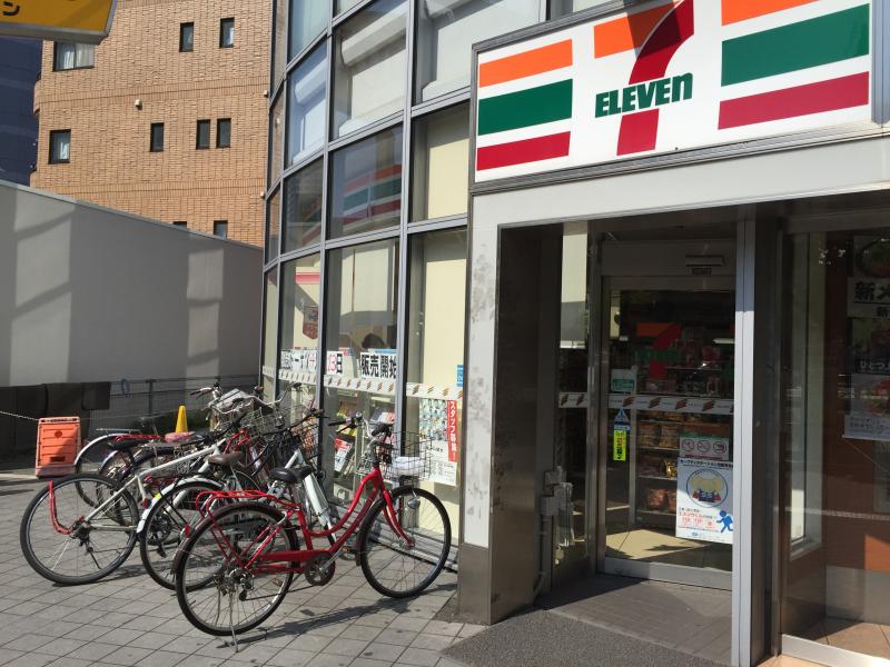 コンビニ　セブンイレブン 新宿落合駅前店（コンビニ）まで530m