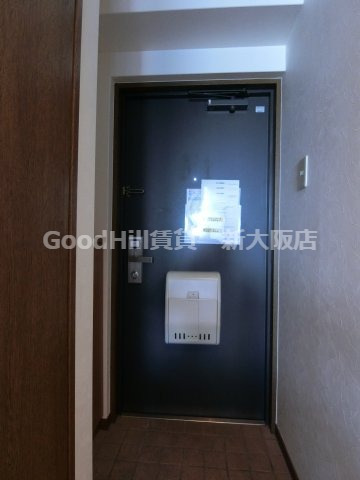 玄関　ローズコーポ新大阪9