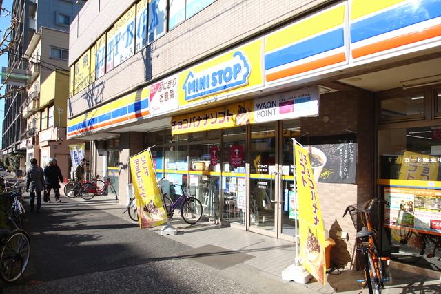 コンビニ　ミニストップ平和島店（コンビニ）まで676m