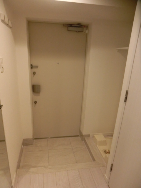 玄関　※同物件参考写真