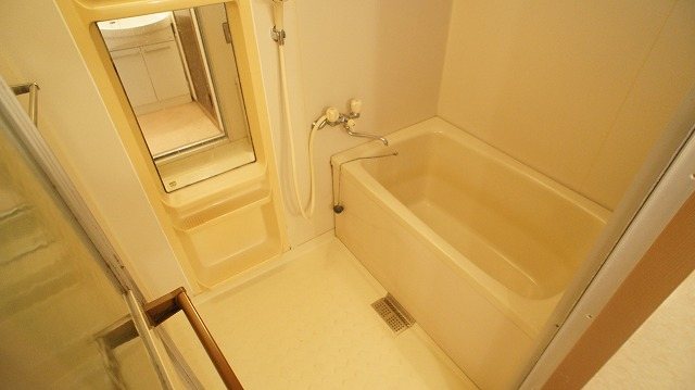 バス・シャワールーム　同物件別号室(A203号)の室内写真となります！