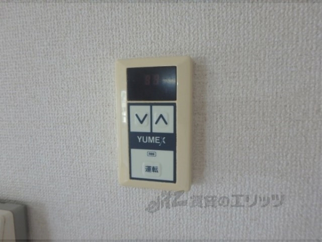 その他設備　給湯器リモコン