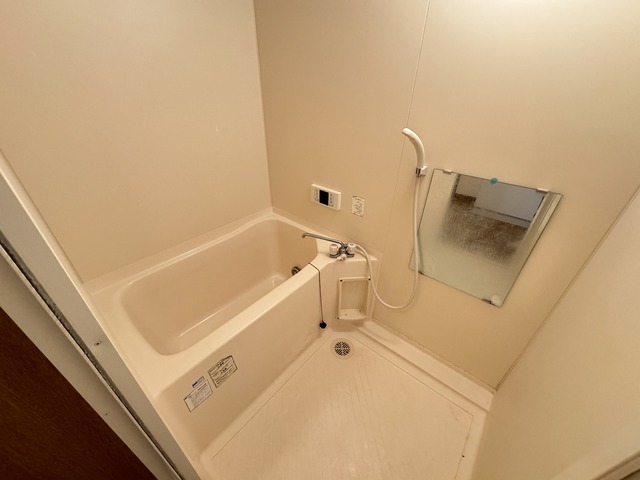 バス・シャワールーム　※別部屋の参考写真です。