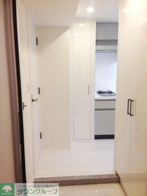 玄関　※写真は同タイプ住戸です。