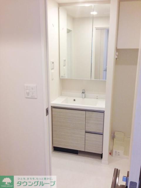 洗面設備　※写真は同タイプ住戸です。