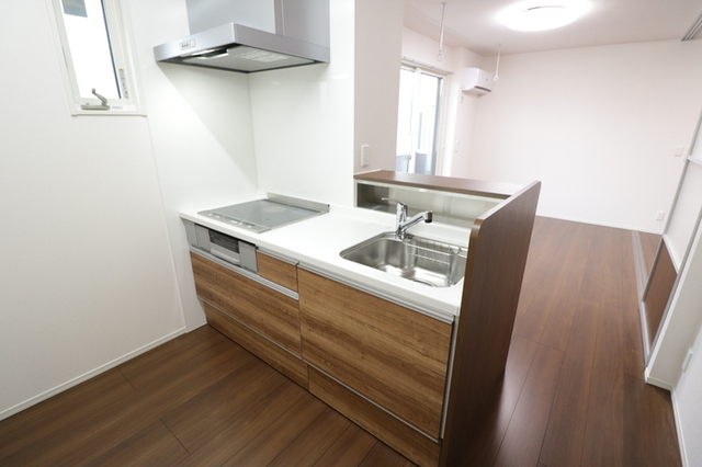 キッチン　１０１・キッチン