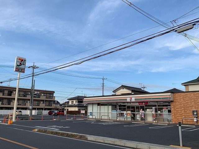 コンビニ　セブンイレブン（コンビニ）まで600m