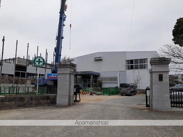 小学校　隈庄小学校（小学校）まで800m