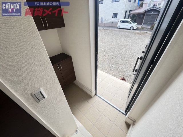 玄関　同型参考写真