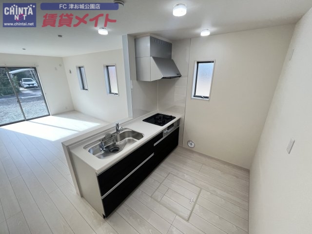 キッチン　同型参考写真