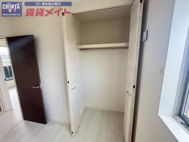 収納　同型参考写真