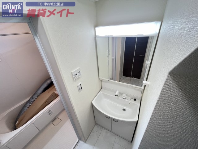 洗面設備　同型参考写真