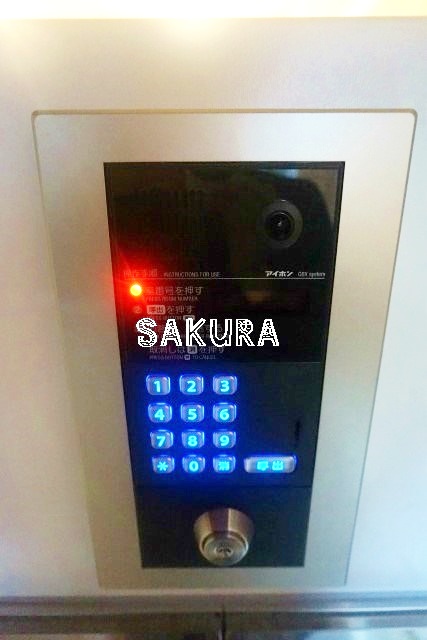 セキュリティ　不審者、勧誘員をシャットアウトできるオートロックです♪