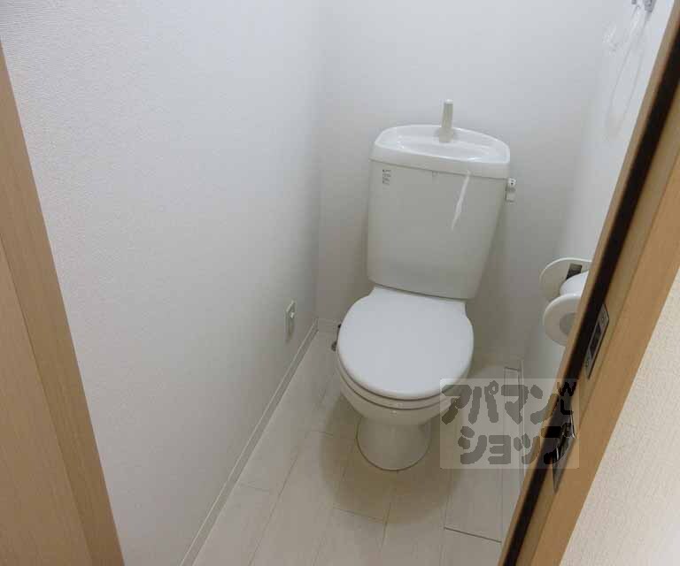 トイレ　清潔感のあるトイレです