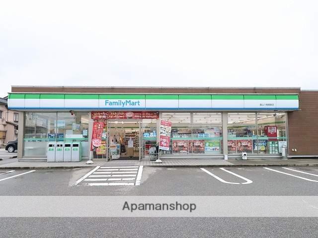 コンビニ　ファミリーマート（コンビニ）まで417m