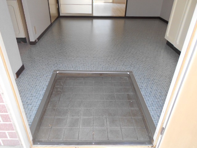 玄関　他部屋参照