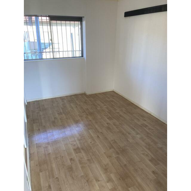 その他部屋・スペース　只今修繕中！内見先行受付中！別のお部屋の写真となります。現況