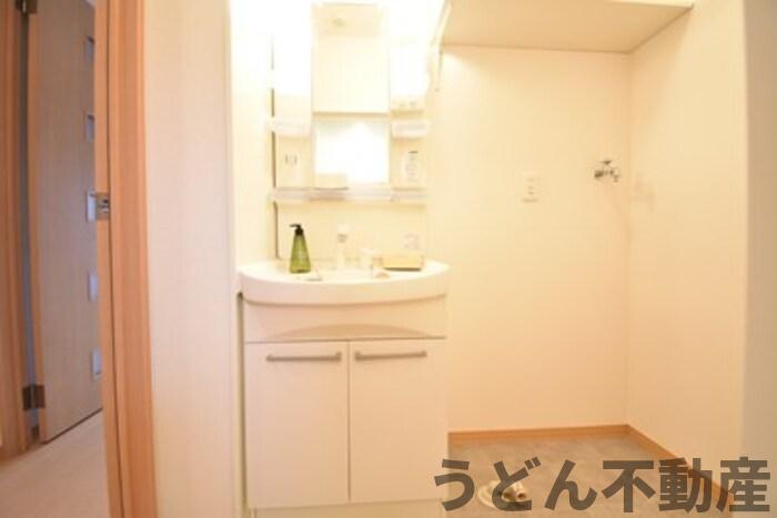 洗面設備　うどん県のお部屋探しはうどん不動産へ うどんちゃんとLINE