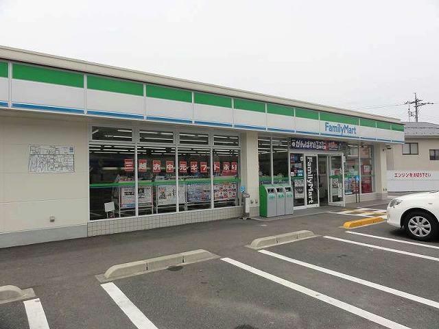 コンビニ　ファミリーマート郡家宮谷店（コンビニ）まで554m