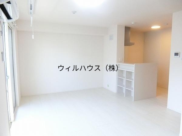 居室・リビング　人気のカウンターキッチン！