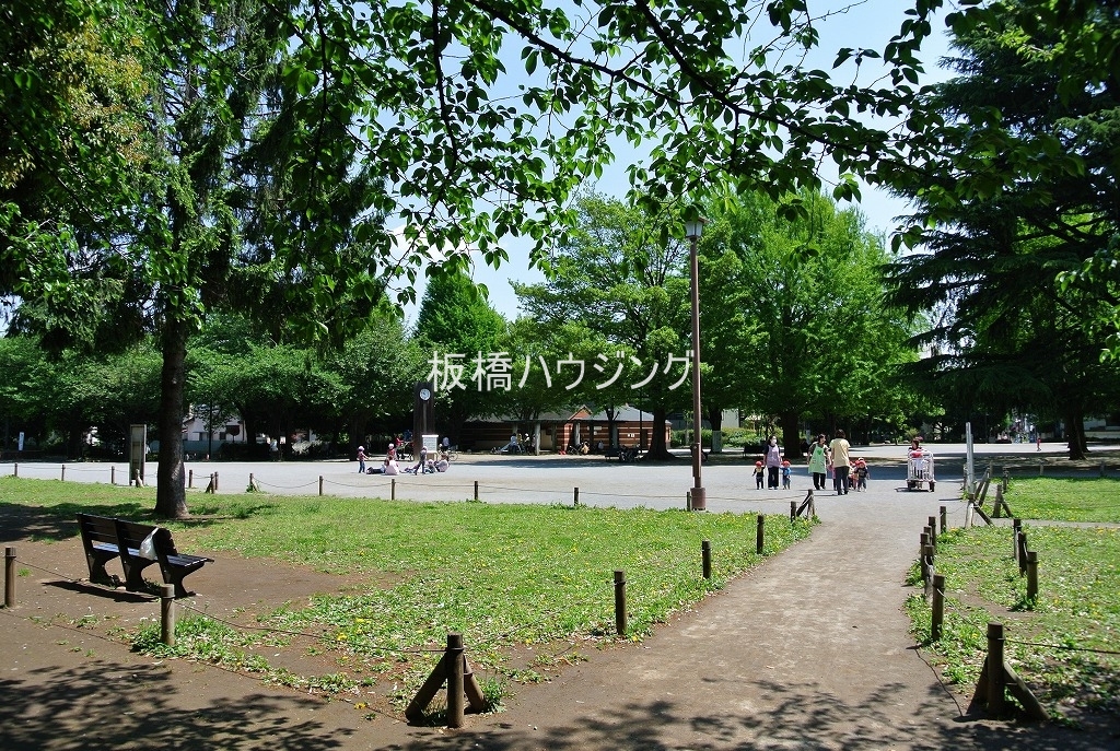 公園　板橋区平和公園（公園）まで418m