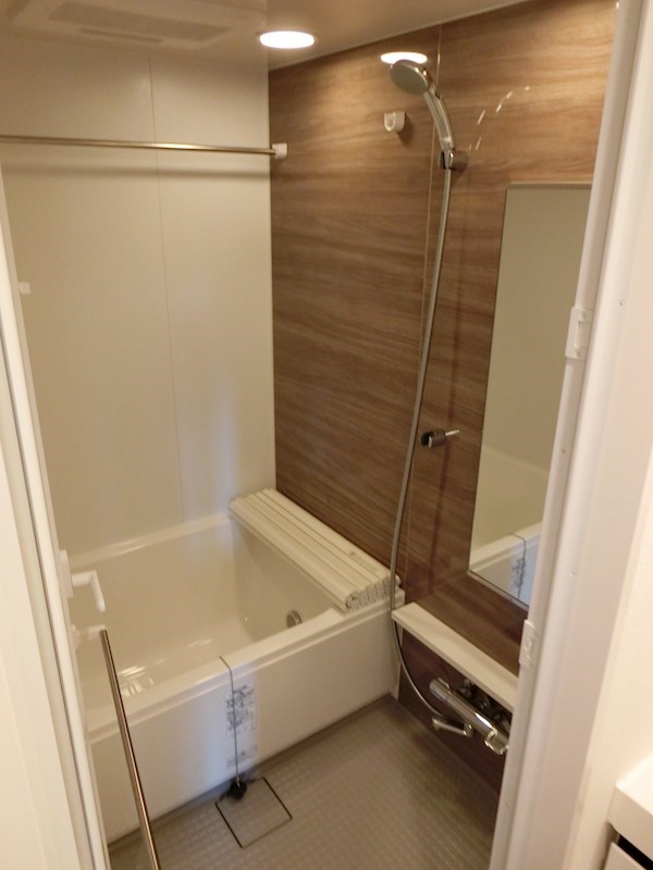 バス・シャワールーム　※別部屋の参考写真です。