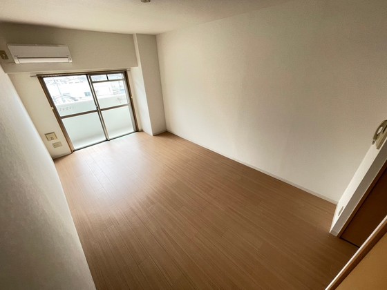 居室・リビング　※別部屋の写真です