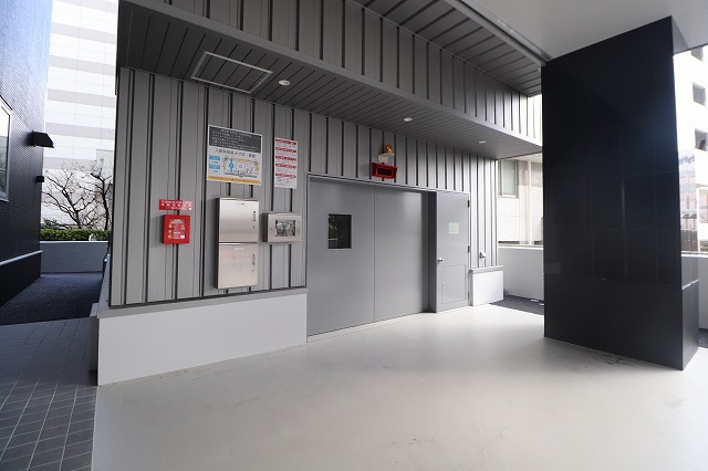 駐車場　機械式駐車場入り口