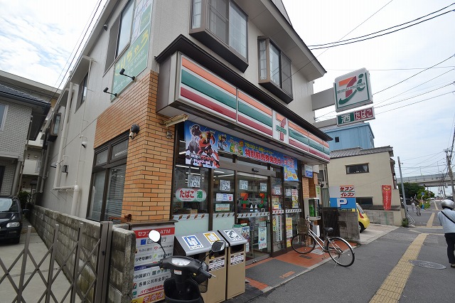 コンビニ　セブンイレブン安芸府中本町5丁目店（コンビニ）まで295m
