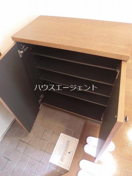 収納　シューズボックスです。※参考画像、反転タイプ