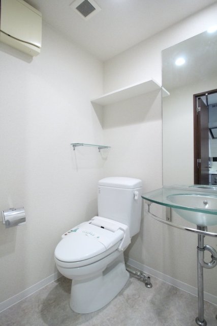 トイレ　清潔感のあるトイレです