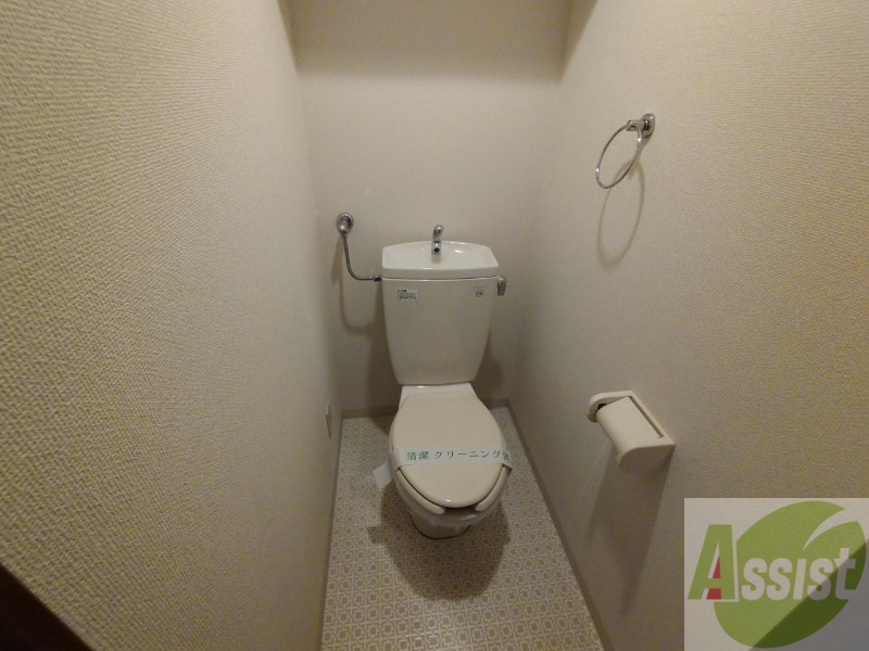 トイレ　こちらはトイレです。清潔感があり、安心して使用できます。