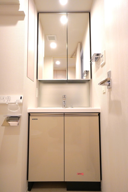 洗面設備　※写真は同タイプ住戸です。
