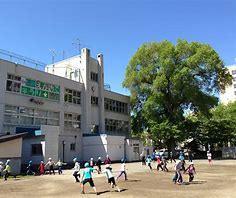 小学校　札幌市立二条小学校（小学校）まで864m