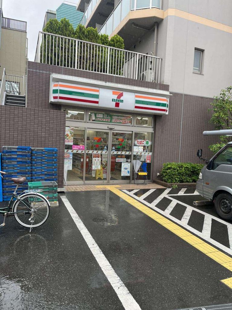 コンビニ　セブンイレブン板橋1丁目店（コンビニ）まで1m