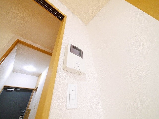 セキュリティ　モニター付きインターホンです