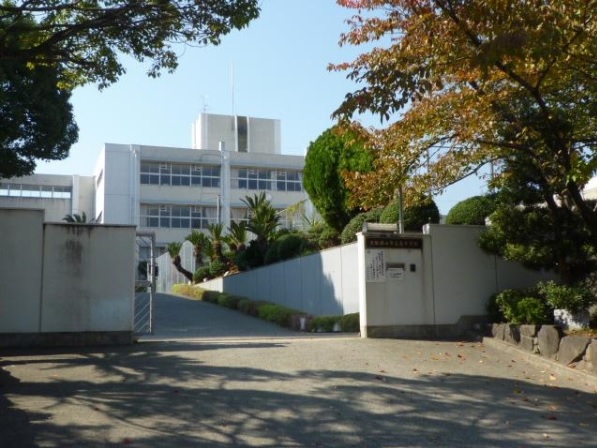 中学校　大阪狭山市立南中学校（中学校）まで1644m
