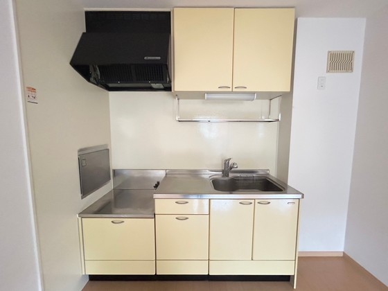 キッチン　※別部屋の写真です