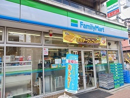 コンビニ　ファミリーマート（コンビニ）まで290m