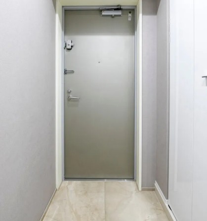 玄関　※同間取り参考写真※