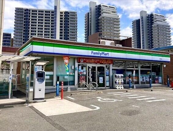 コンビニ　ファミリーマート堺西野店（コンビニ）まで777m